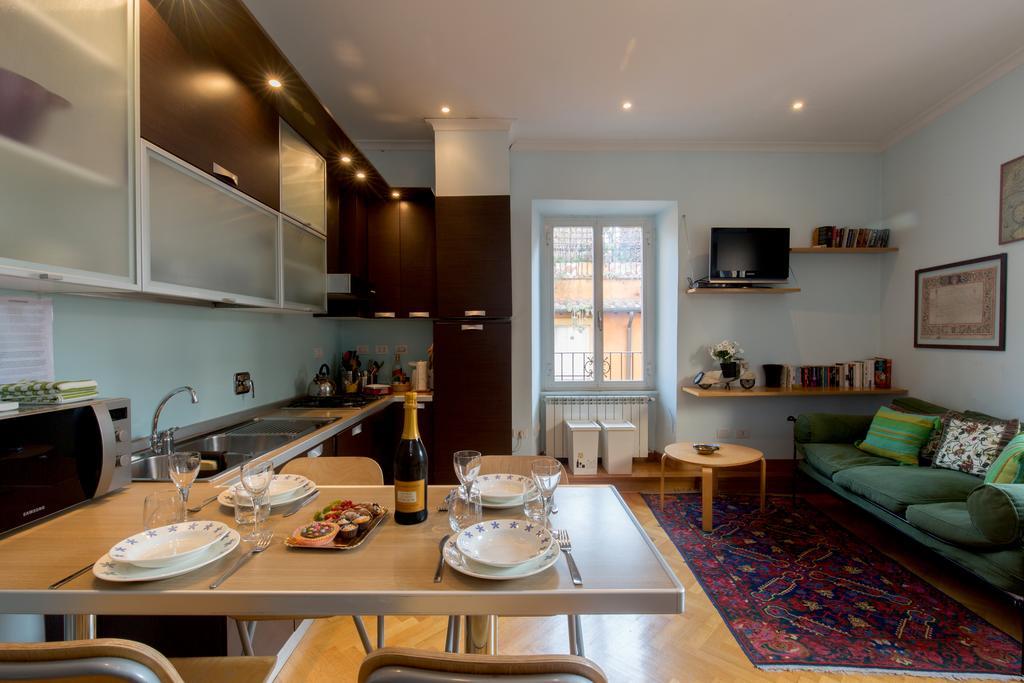 Holidays Banchi Vecchi Apartment Рим Екстериор снимка