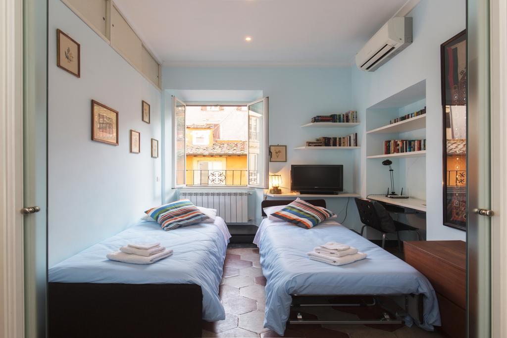 Holidays Banchi Vecchi Apartment Рим Екстериор снимка
